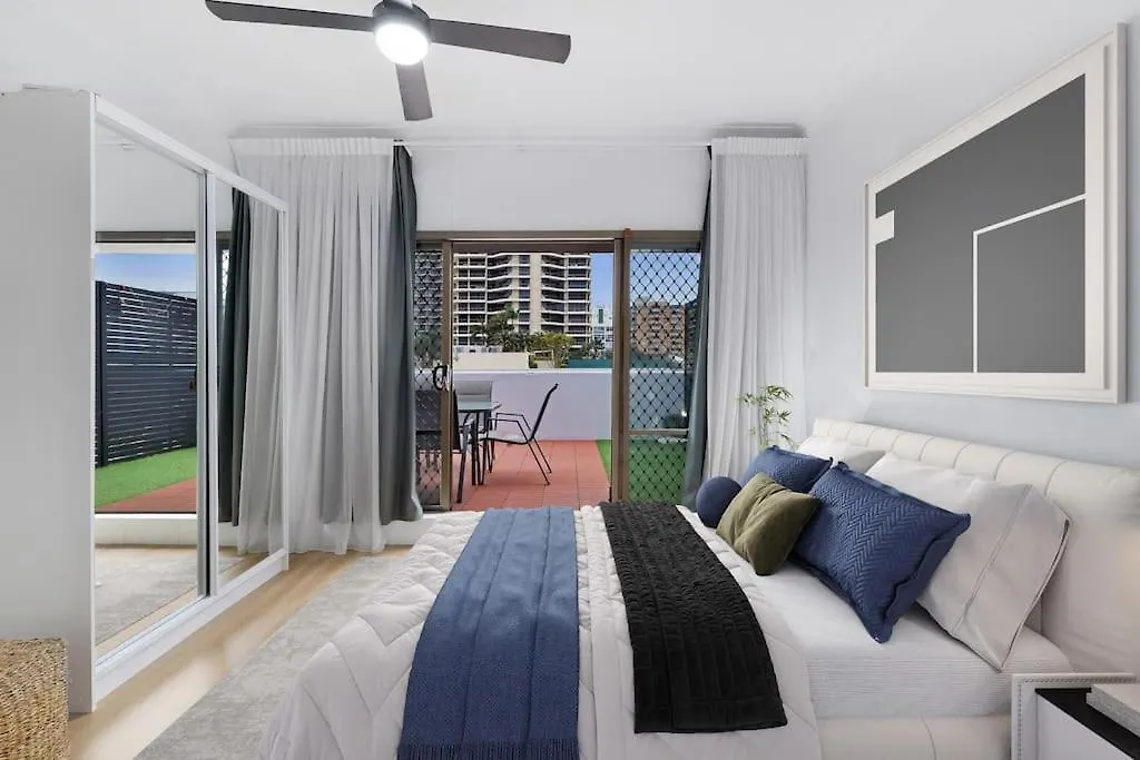 Surfers Paradise 3 Bed Apartment Gold Coast