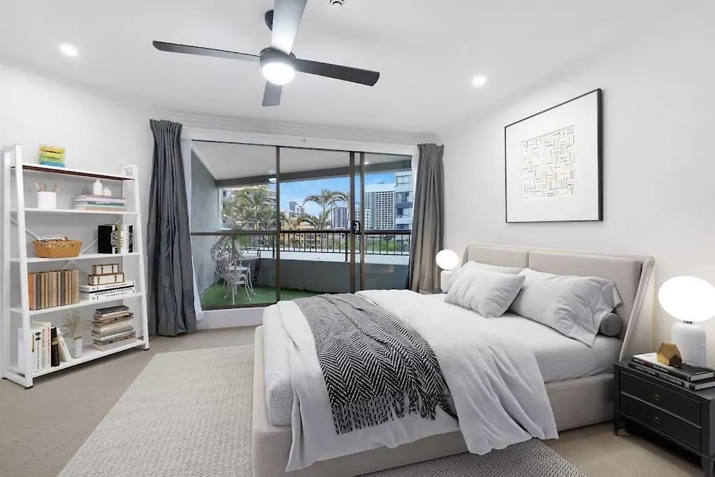Surfers Paradise 3 Bed Apartment Gold Coast