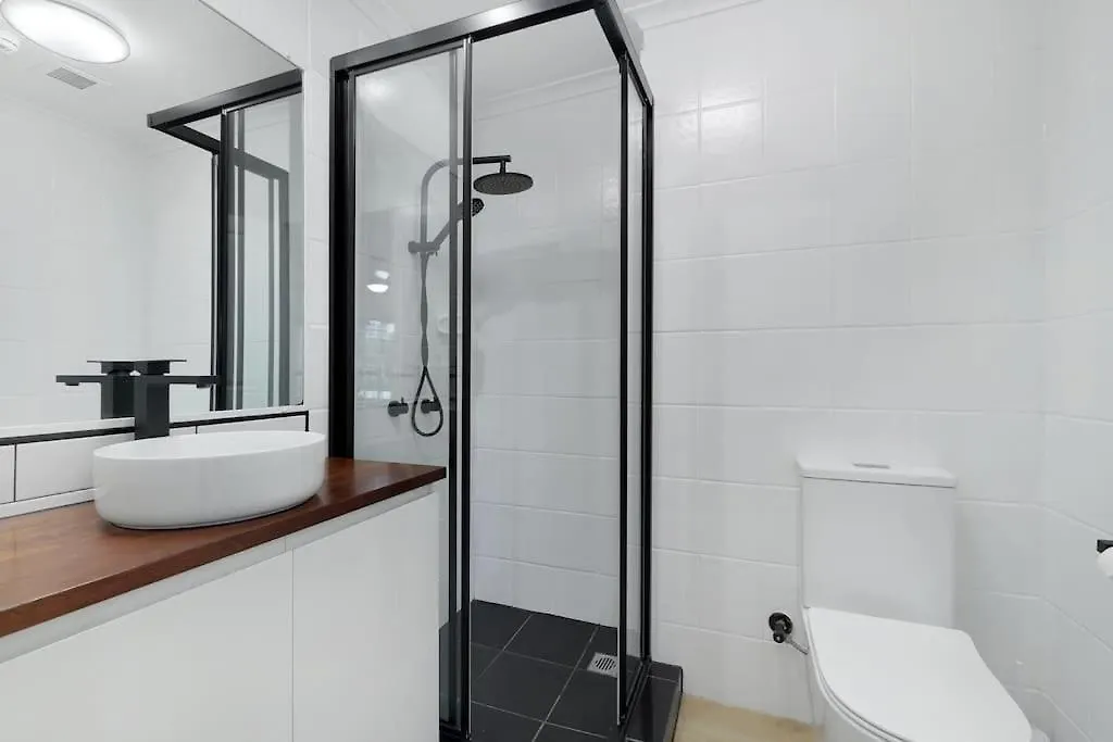 Surfers Paradise 3 Bed Apartment Gold Coast