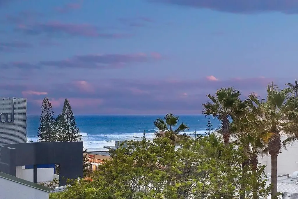Surfers Paradise 3 Bed Apartment Gold Coast